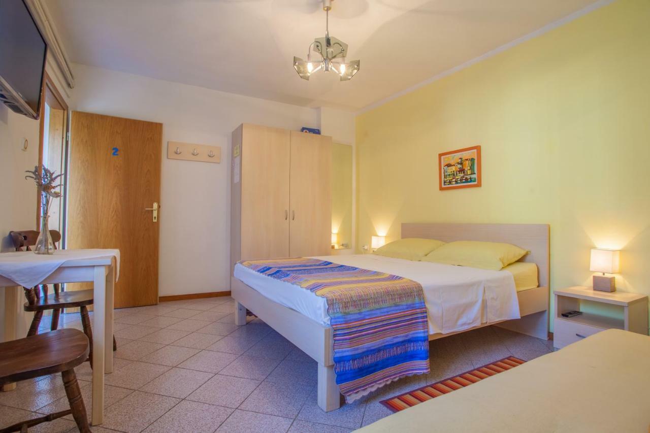 Rooms Ester Cres Extérieur photo