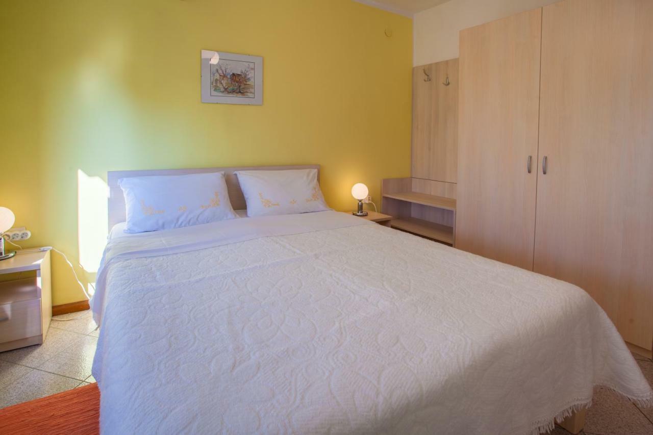 Rooms Ester Cres Extérieur photo